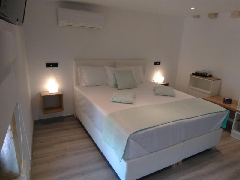 Antica Canea Luxury Rooms Chania  ภายนอก รูปภาพ