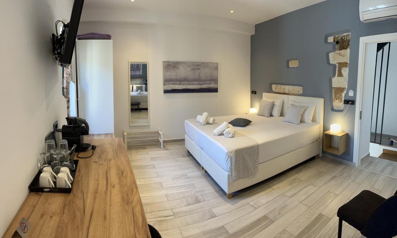 Antica Canea Luxury Rooms Chania  ภายนอก รูปภาพ